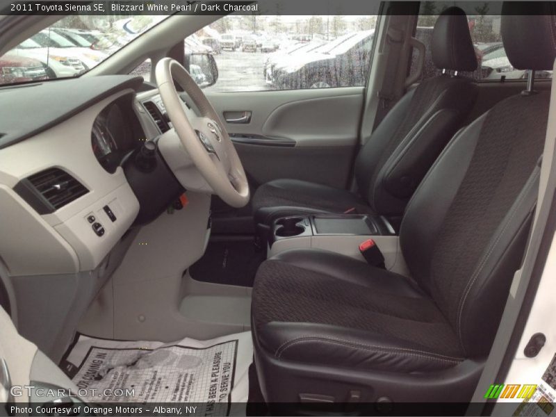 Blizzard White Pearl / Dark Charcoal 2011 Toyota Sienna SE