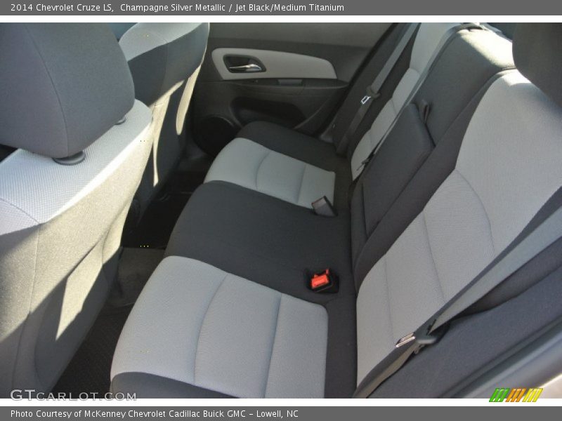 Champagne Silver Metallic / Jet Black/Medium Titanium 2014 Chevrolet Cruze LS