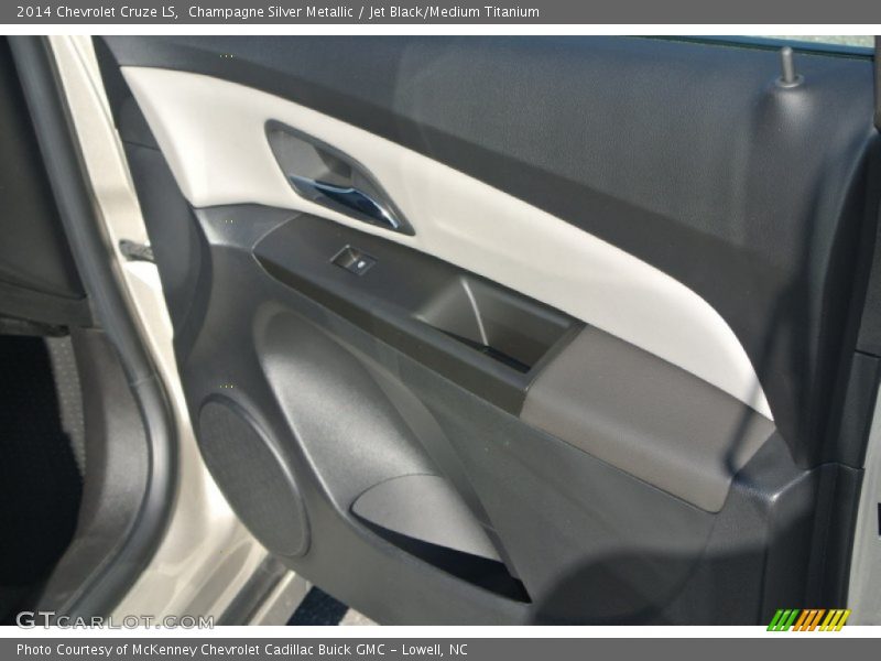 Champagne Silver Metallic / Jet Black/Medium Titanium 2014 Chevrolet Cruze LS