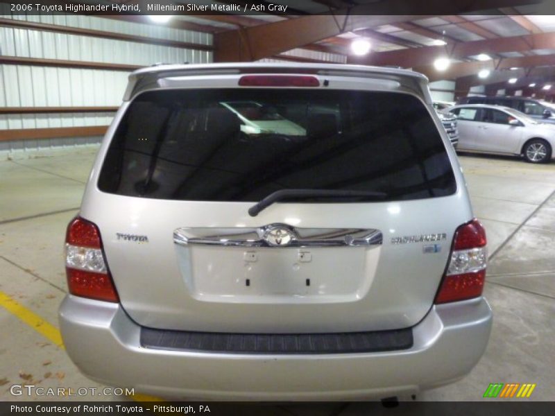 Millenium Silver Metallic / Ash Gray 2006 Toyota Highlander Hybrid