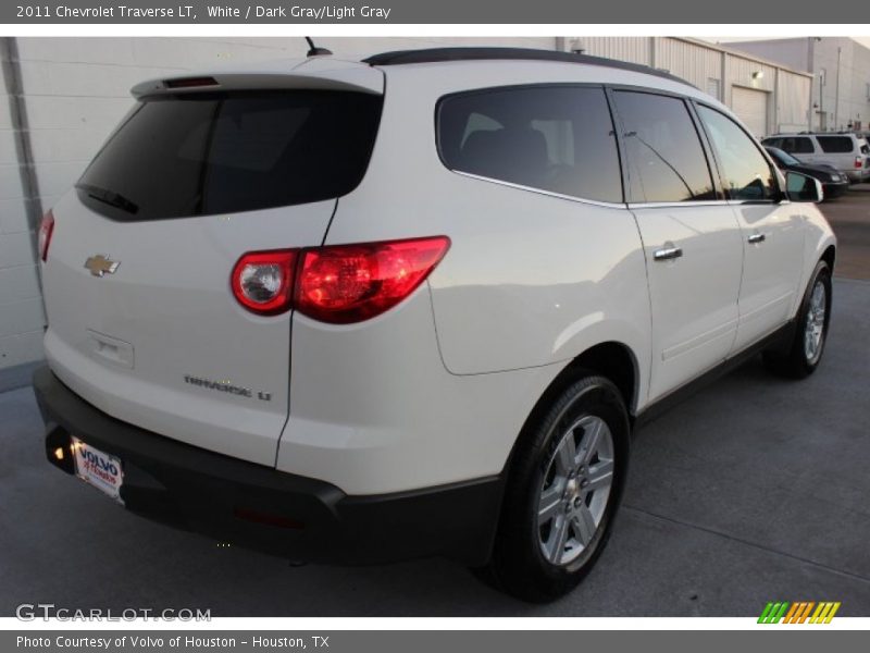 White / Dark Gray/Light Gray 2011 Chevrolet Traverse LT