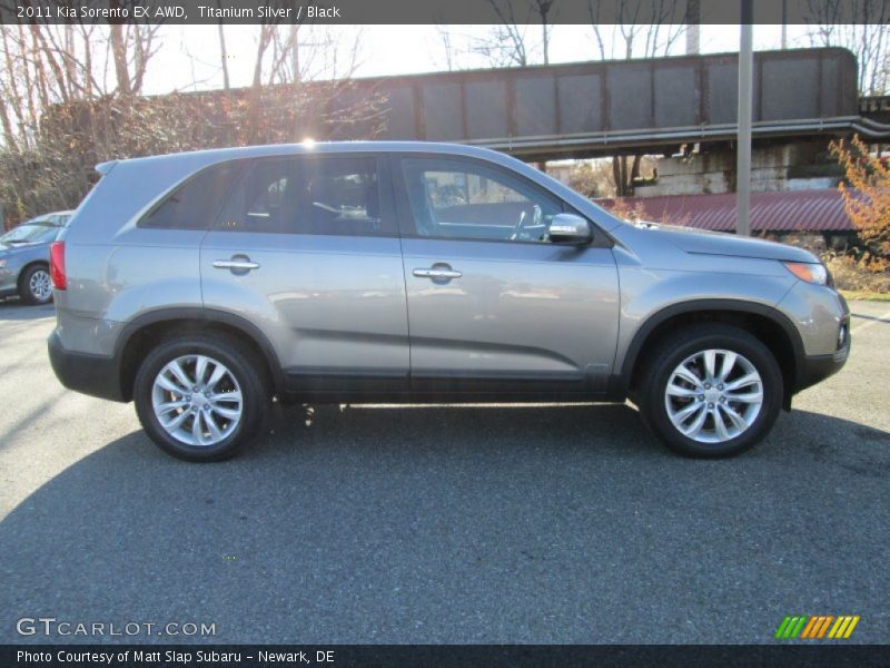 Titanium Silver / Black 2011 Kia Sorento EX AWD