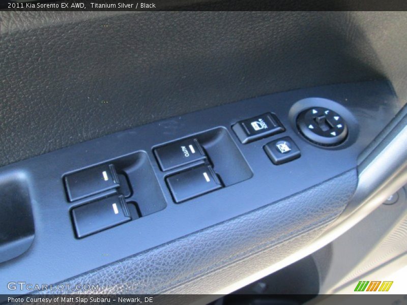 Titanium Silver / Black 2011 Kia Sorento EX AWD