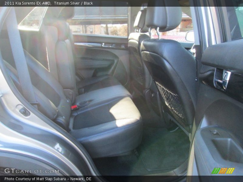 Titanium Silver / Black 2011 Kia Sorento EX AWD