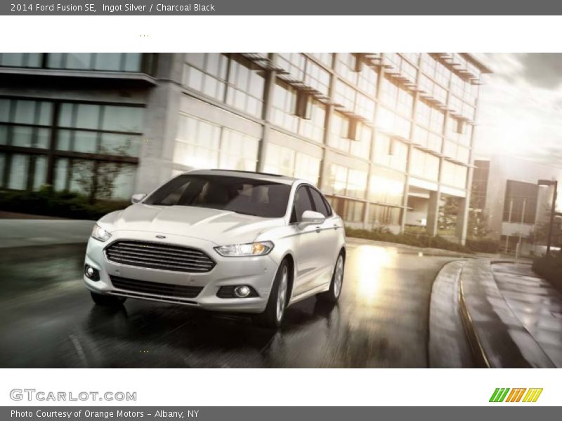 Ingot Silver / Charcoal Black 2014 Ford Fusion SE