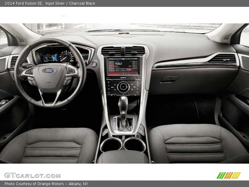 Ingot Silver / Charcoal Black 2014 Ford Fusion SE