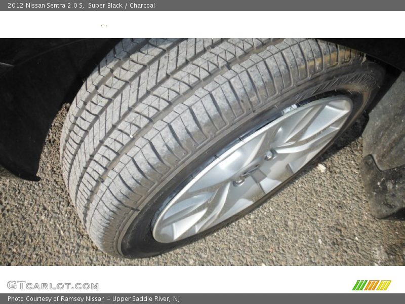 Super Black / Charcoal 2012 Nissan Sentra 2.0 S