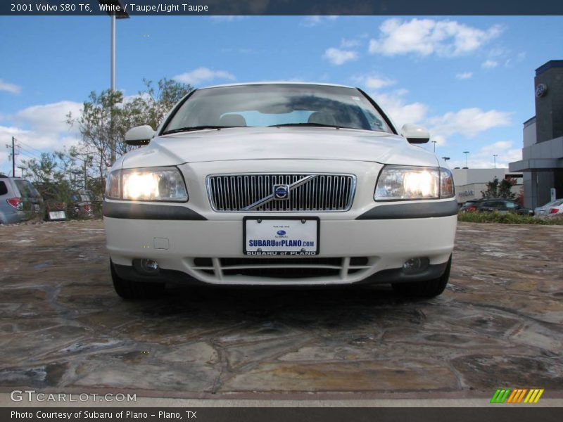 White / Taupe/Light Taupe 2001 Volvo S80 T6