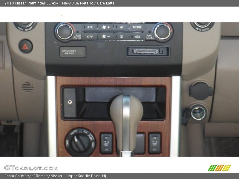 Navy Blue Metallic / Cafe Latte 2010 Nissan Pathfinder LE 4x4