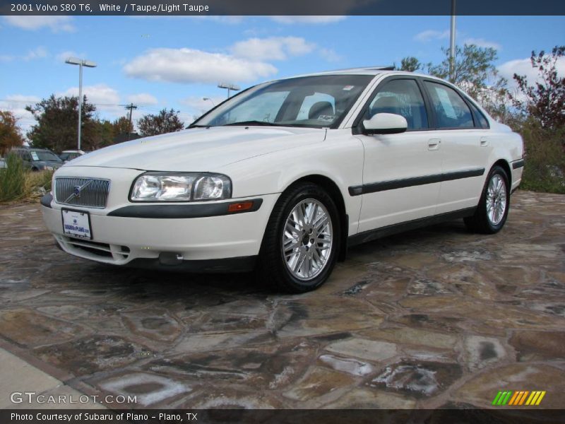 White / Taupe/Light Taupe 2001 Volvo S80 T6