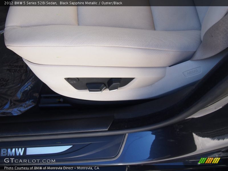 Black Sapphire Metallic / Oyster/Black 2012 BMW 5 Series 528i Sedan