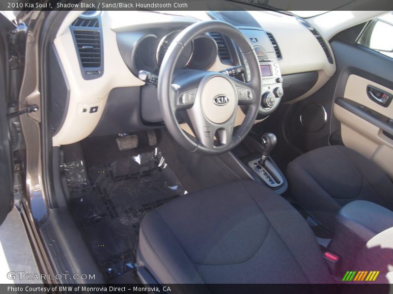Shadow Black / Sand/Black Houndstooth Cloth 2010 Kia Soul !