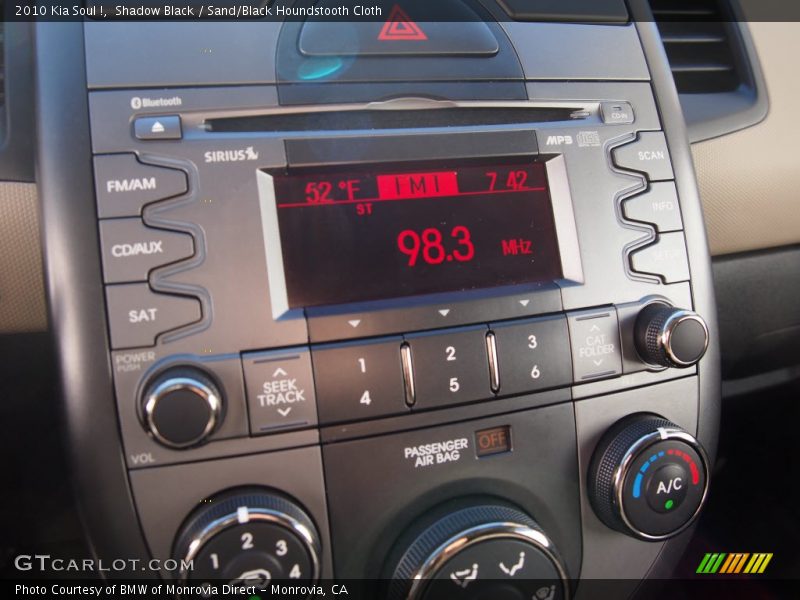 Shadow Black / Sand/Black Houndstooth Cloth 2010 Kia Soul !