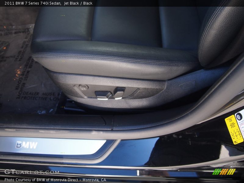 Jet Black / Black 2011 BMW 7 Series 740i Sedan