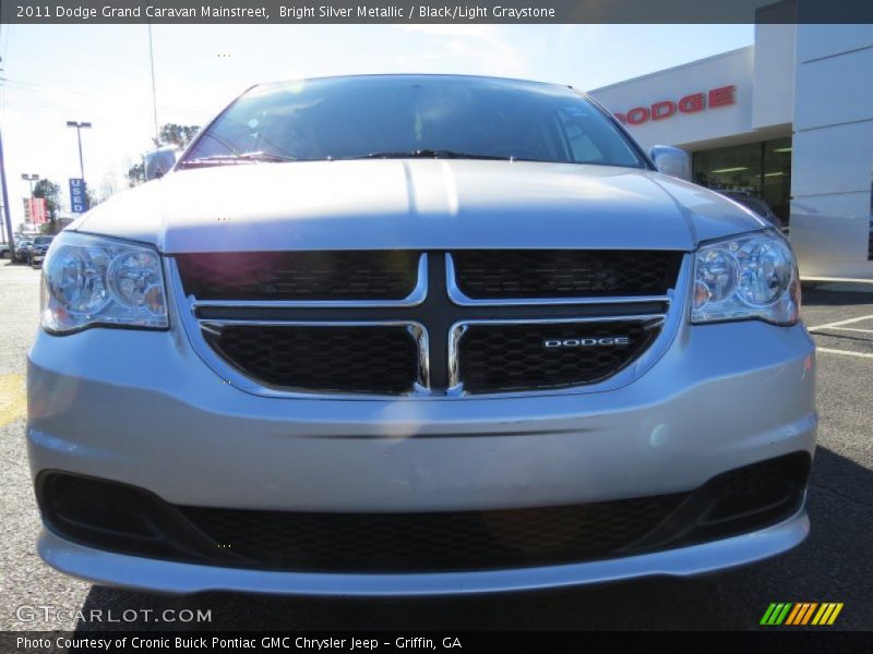 Bright Silver Metallic / Black/Light Graystone 2011 Dodge Grand Caravan Mainstreet