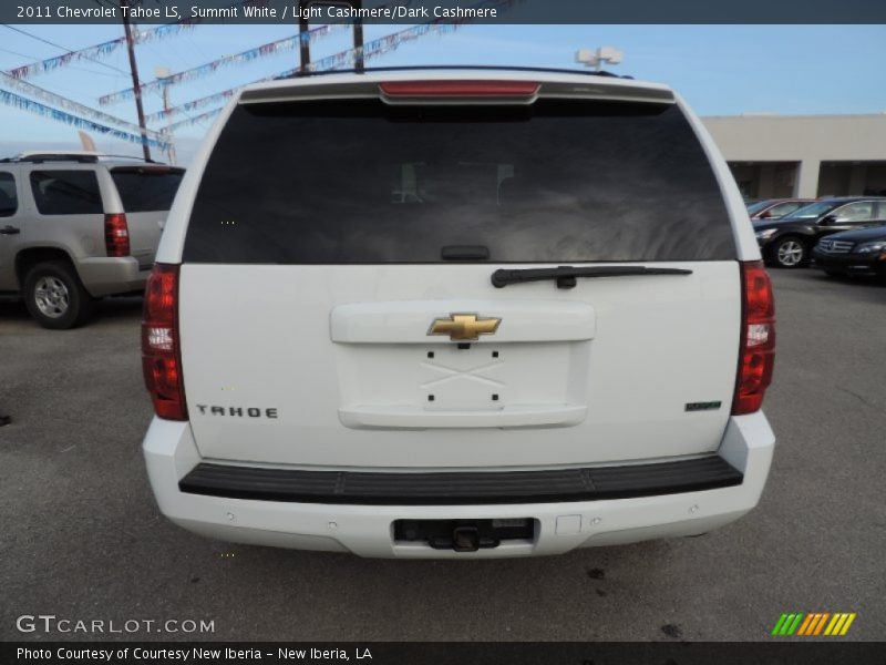 Summit White / Light Cashmere/Dark Cashmere 2011 Chevrolet Tahoe LS