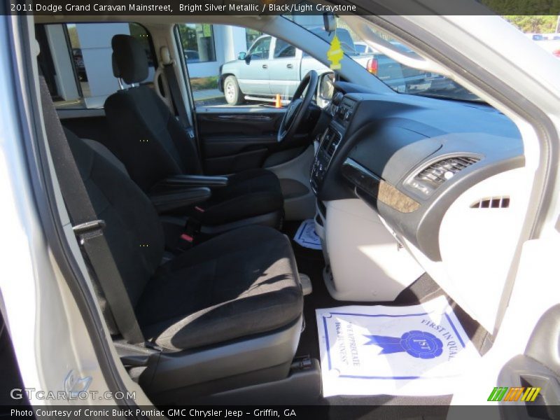 Bright Silver Metallic / Black/Light Graystone 2011 Dodge Grand Caravan Mainstreet