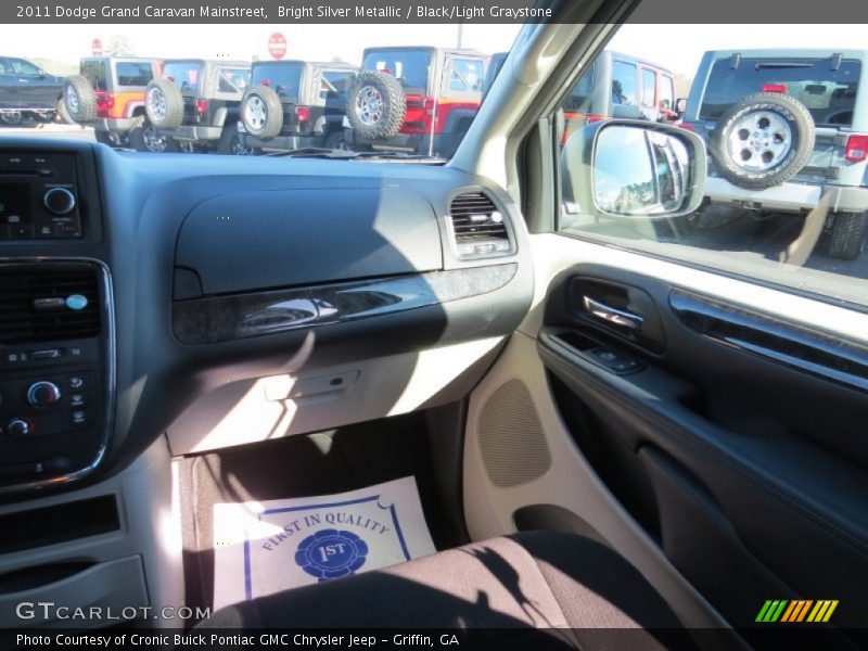 Bright Silver Metallic / Black/Light Graystone 2011 Dodge Grand Caravan Mainstreet