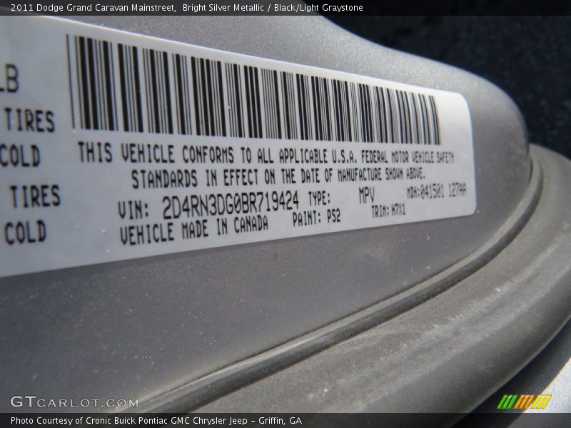 Bright Silver Metallic / Black/Light Graystone 2011 Dodge Grand Caravan Mainstreet