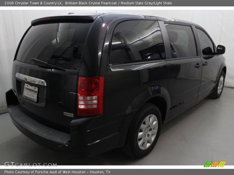 Brilliant Black Crystal Pearlcoat / Medium Slate Gray/Light Shale 2008 Chrysler Town & Country LX