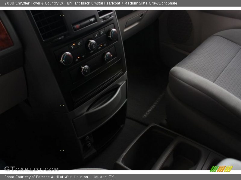 Brilliant Black Crystal Pearlcoat / Medium Slate Gray/Light Shale 2008 Chrysler Town & Country LX