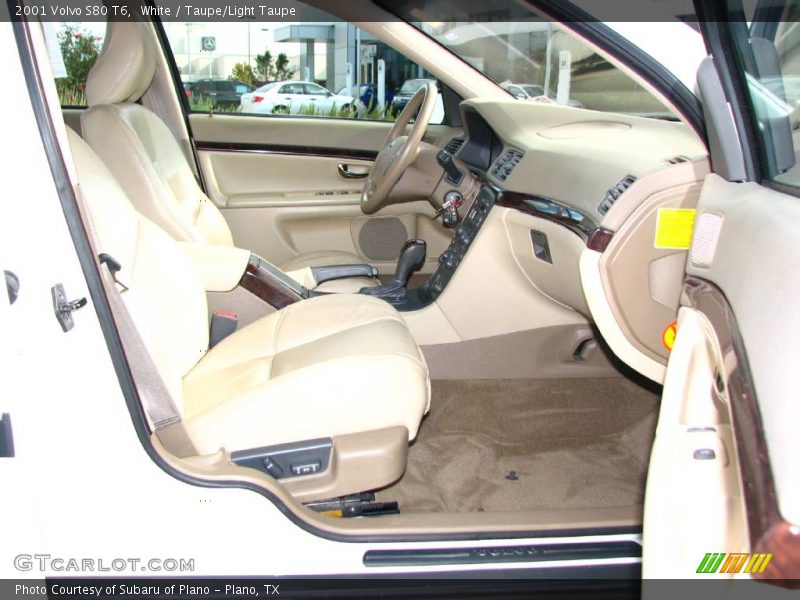 White / Taupe/Light Taupe 2001 Volvo S80 T6