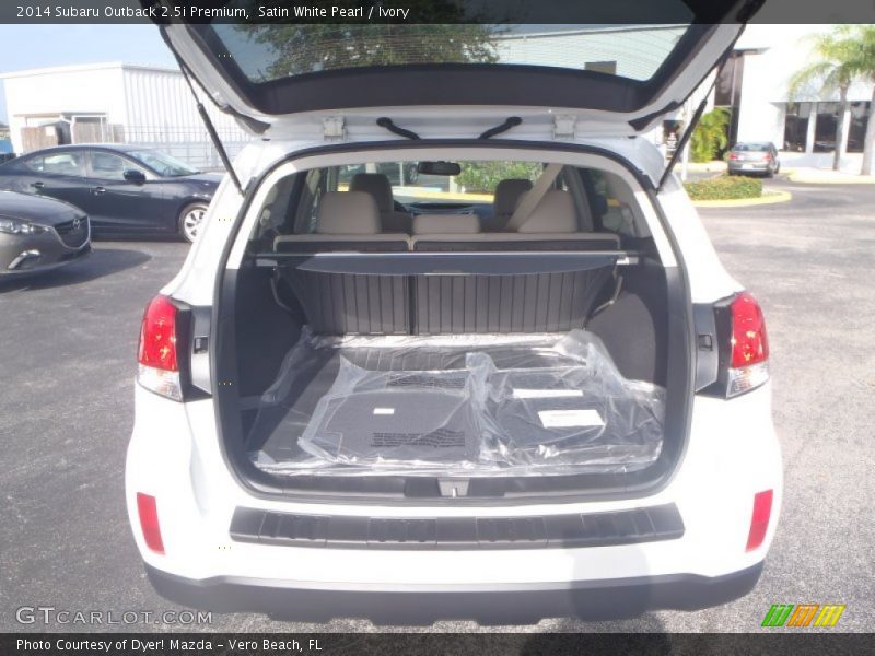 Satin White Pearl / Ivory 2014 Subaru Outback 2.5i Premium