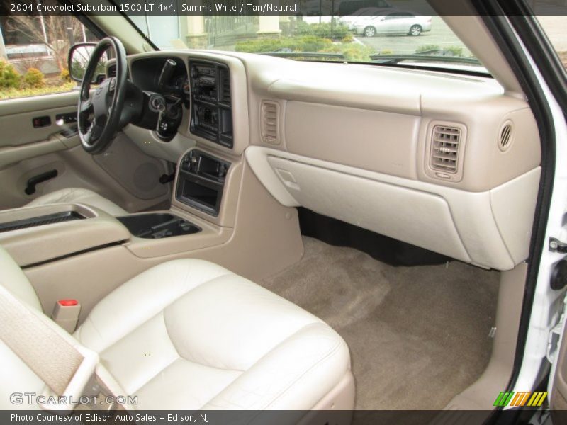 Dashboard of 2004 Suburban 1500 LT 4x4