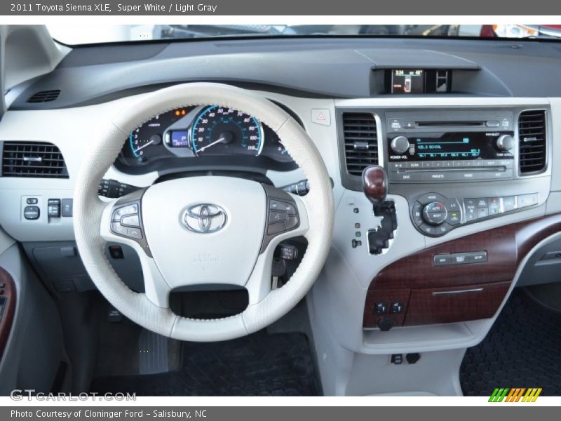Super White / Light Gray 2011 Toyota Sienna XLE