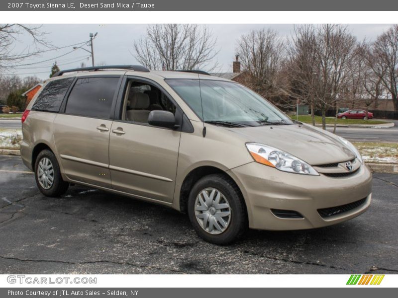 Front 3/4 View of 2007 Sienna LE