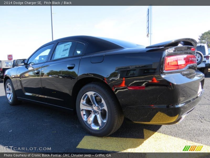 Pitch Black / Black 2014 Dodge Charger SE