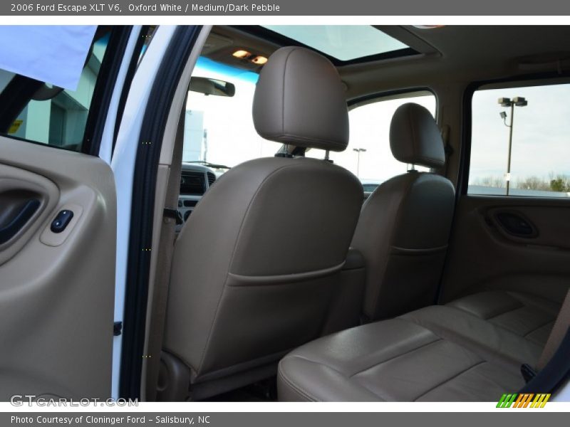 Oxford White / Medium/Dark Pebble 2006 Ford Escape XLT V6