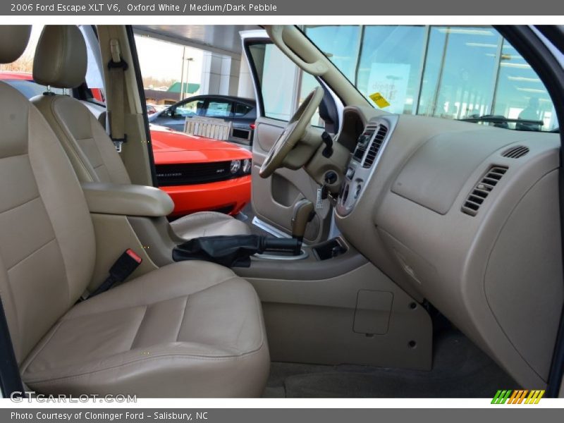 Oxford White / Medium/Dark Pebble 2006 Ford Escape XLT V6