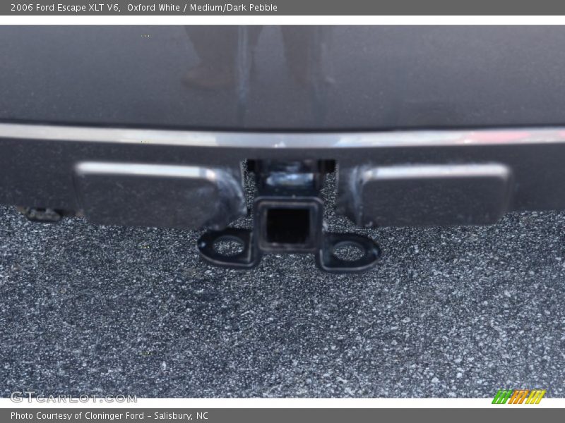 Oxford White / Medium/Dark Pebble 2006 Ford Escape XLT V6