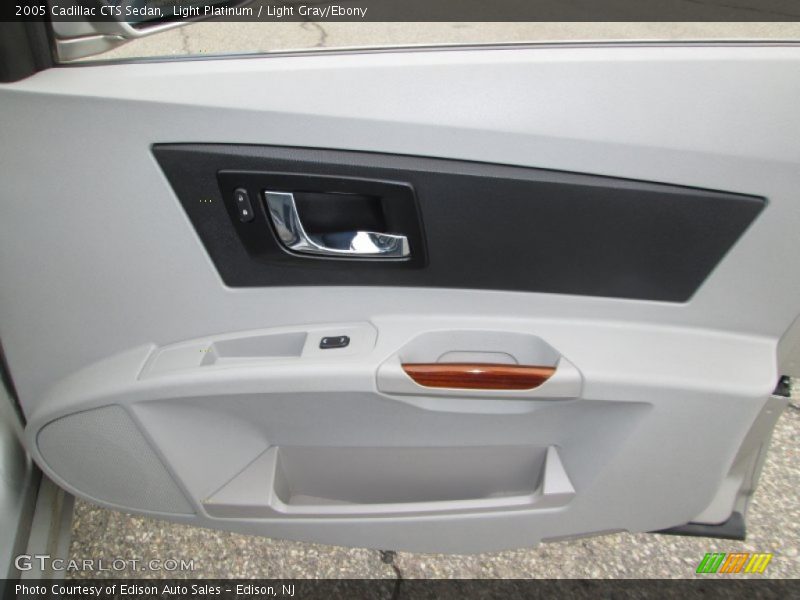 Light Platinum / Light Gray/Ebony 2005 Cadillac CTS Sedan