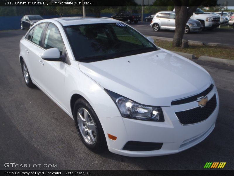 Summit White / Jet Black 2013 Chevrolet Cruze LT