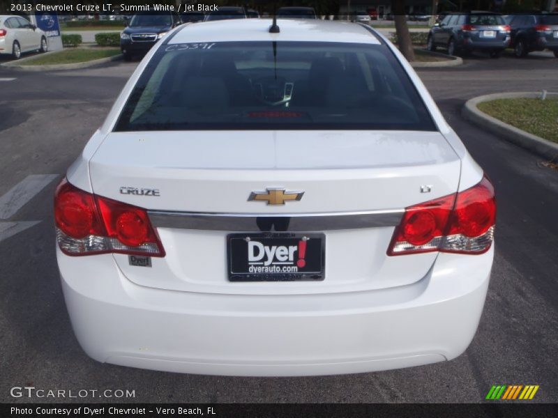 Summit White / Jet Black 2013 Chevrolet Cruze LT