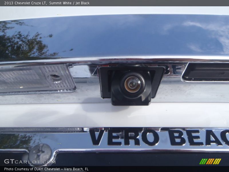 Summit White / Jet Black 2013 Chevrolet Cruze LT