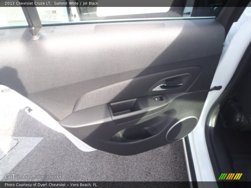 Summit White / Jet Black 2013 Chevrolet Cruze LT