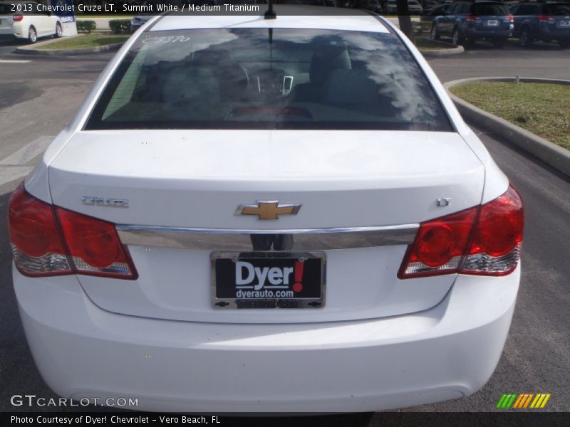 Summit White / Medium Titanium 2013 Chevrolet Cruze LT