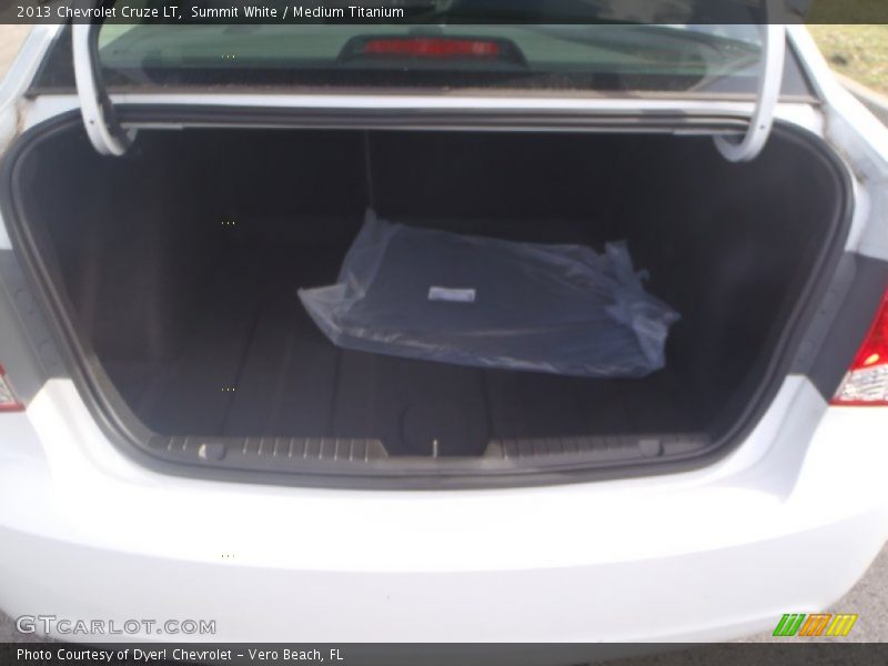 Summit White / Medium Titanium 2013 Chevrolet Cruze LT