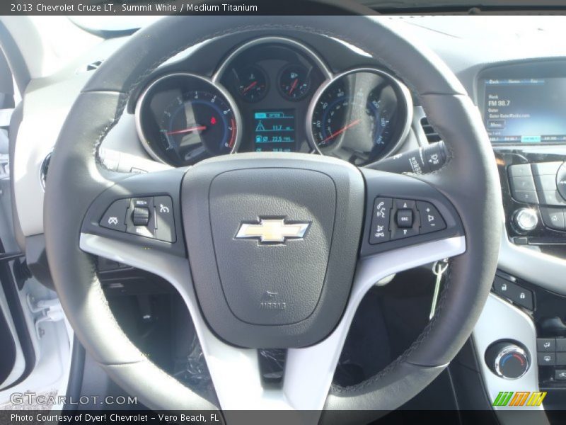 Summit White / Medium Titanium 2013 Chevrolet Cruze LT