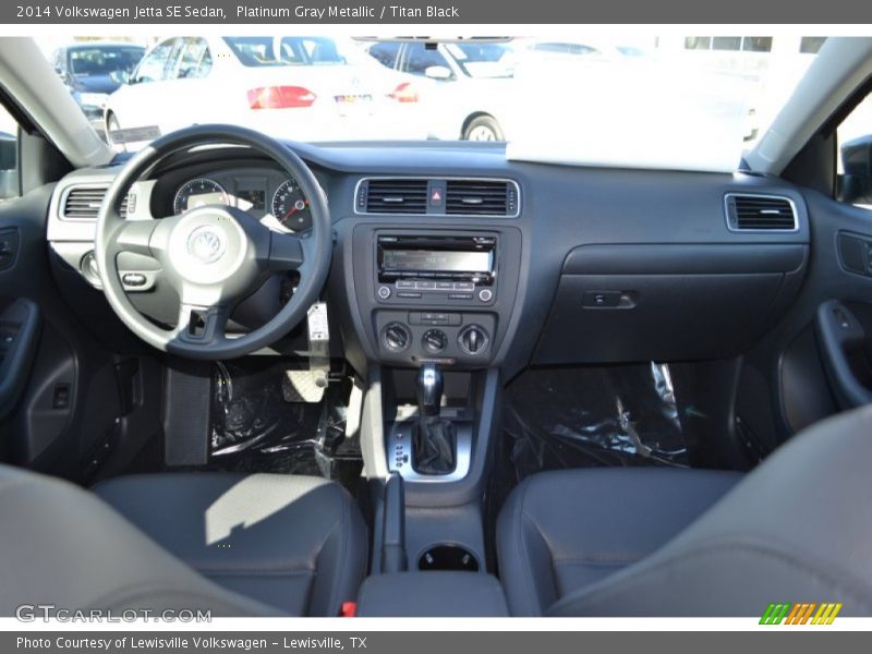 Platinum Gray Metallic / Titan Black 2014 Volkswagen Jetta SE Sedan