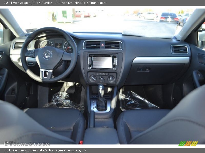 Reflex Silver Metallic / Titan Black 2014 Volkswagen Jetta SE Sedan