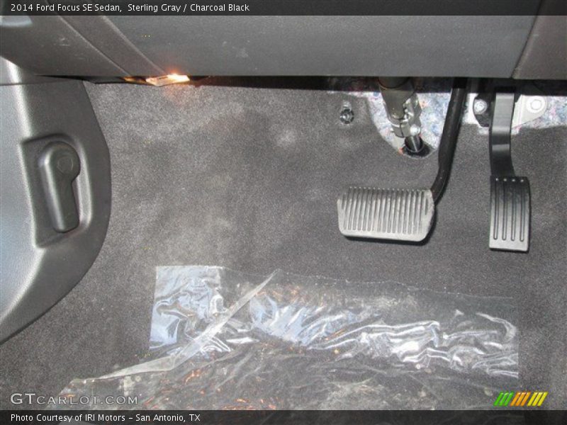 Sterling Gray / Charcoal Black 2014 Ford Focus SE Sedan