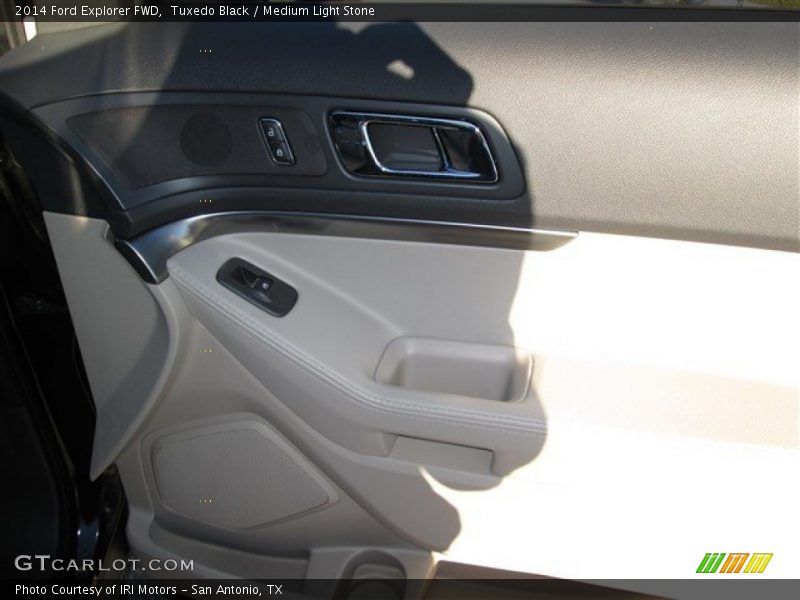Tuxedo Black / Medium Light Stone 2014 Ford Explorer FWD