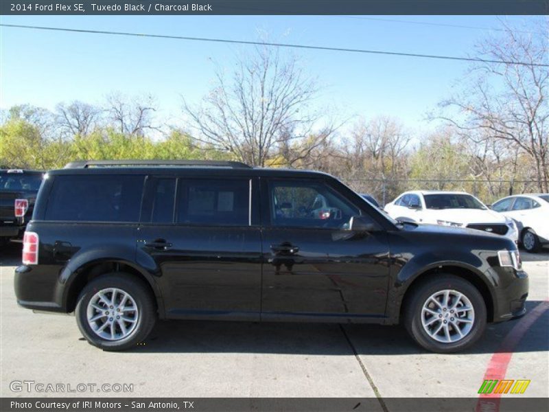 Tuxedo Black / Charcoal Black 2014 Ford Flex SE