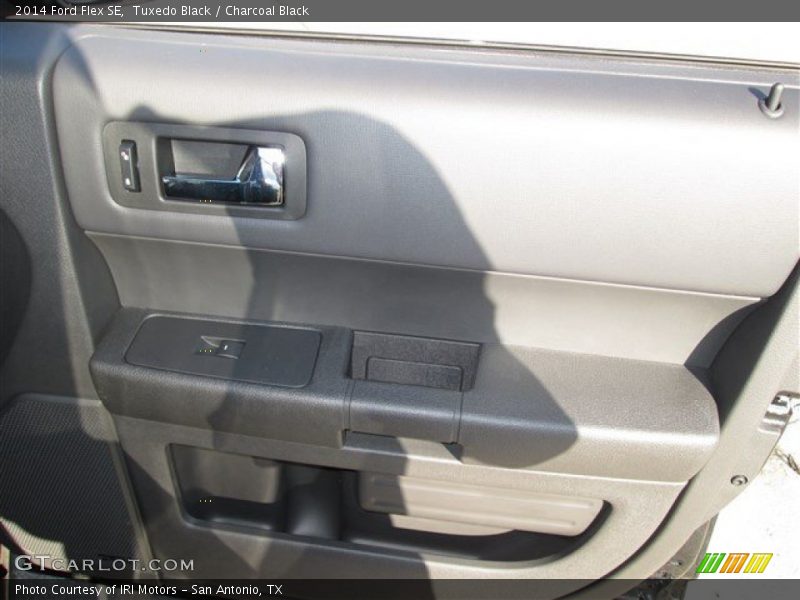 Tuxedo Black / Charcoal Black 2014 Ford Flex SE