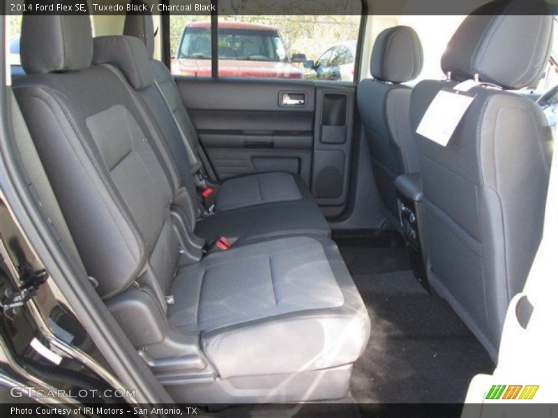 Tuxedo Black / Charcoal Black 2014 Ford Flex SE