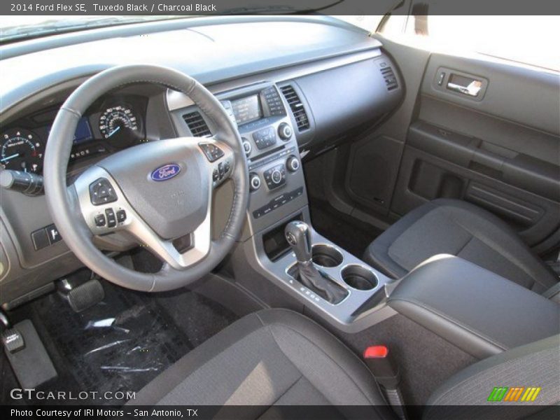 Tuxedo Black / Charcoal Black 2014 Ford Flex SE